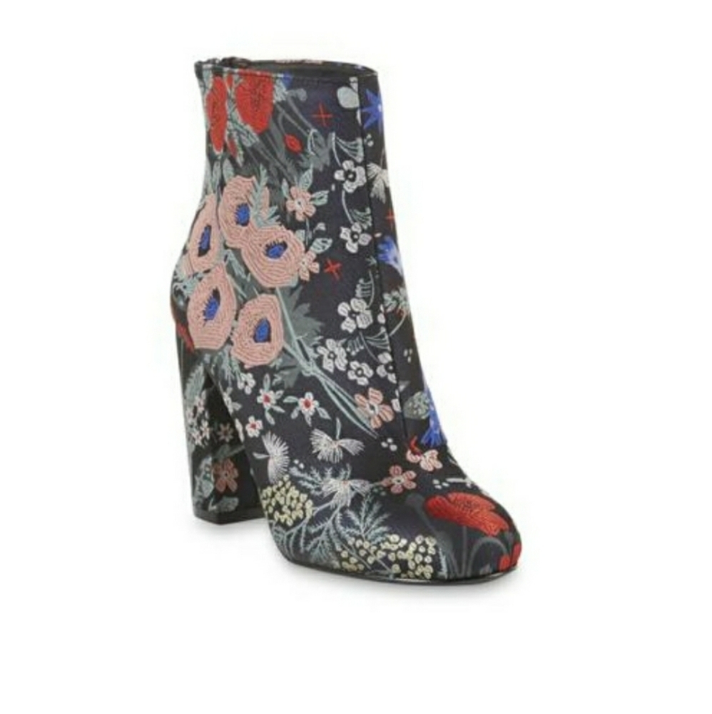 SOLD* NWT Milan Embroidered Floral Booties